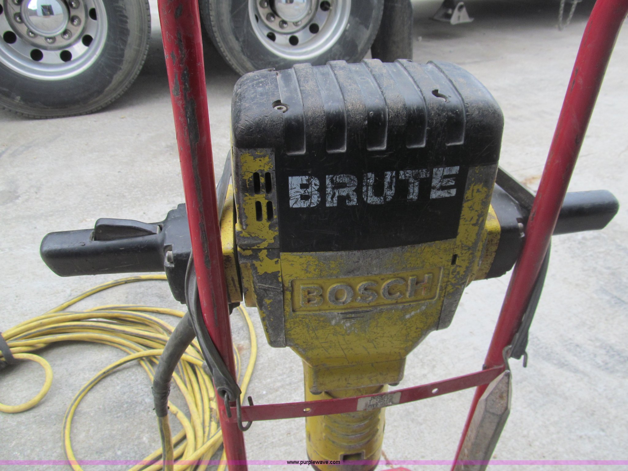 Brute Bosch electric jack hammer in Grain Valley, MO Item AQ9779 sold Purple Wave