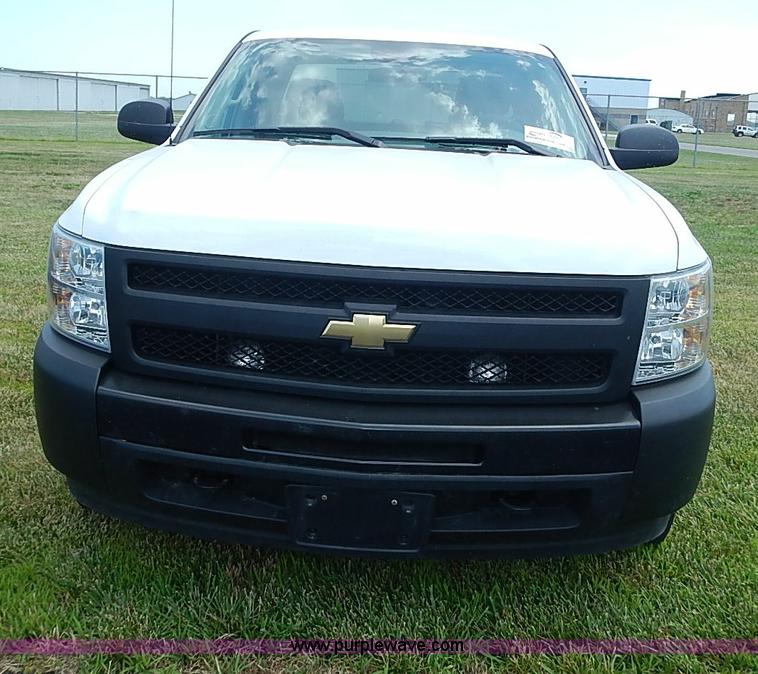 image for item I3571 2009 Chevrolet Silverado 1500 Ext. Cab pickup truck