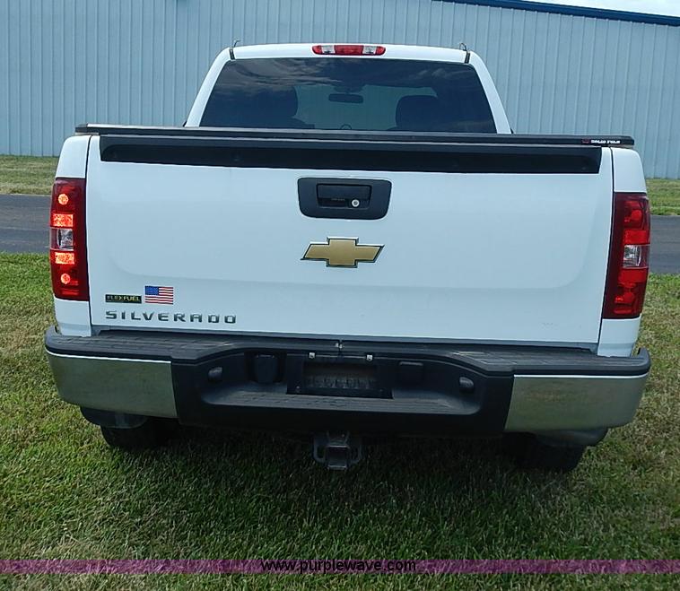 image for item I3571 2009 Chevrolet Silverado 1500 Ext. Cab pickup truck