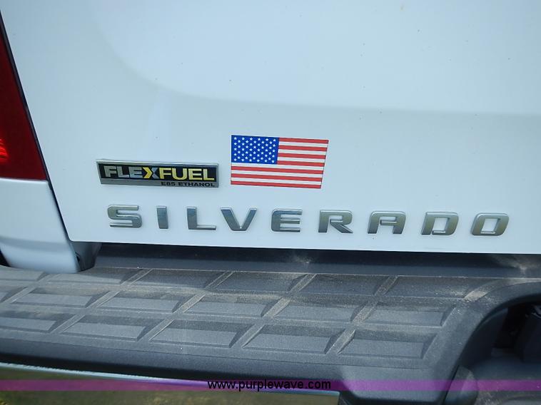 image for item I3571 2009 Chevrolet Silverado 1500 Ext. Cab pickup truck