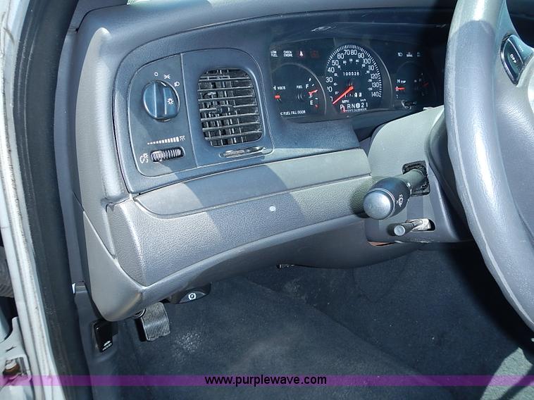 image for item I3572 2004 Ford Crown Victoria Police Interceptor