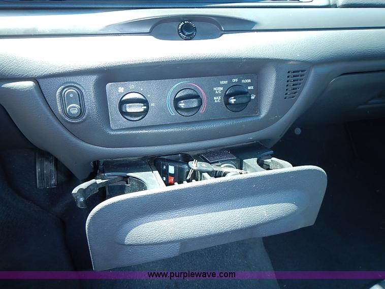 image for item I3572 2004 Ford Crown Victoria Police Interceptor