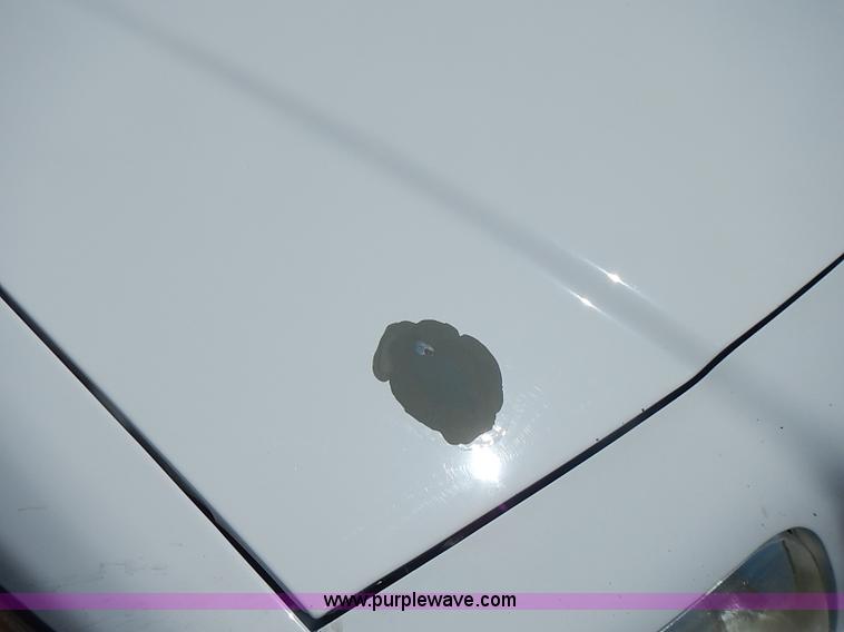 image for item I3572 2004 Ford Crown Victoria Police Interceptor