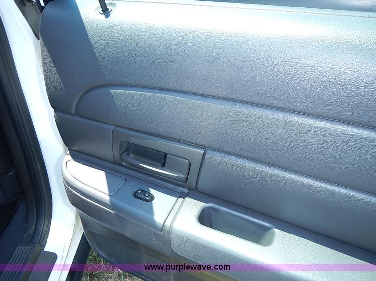 image for item I3572 2004 Ford Crown Victoria Police Interceptor