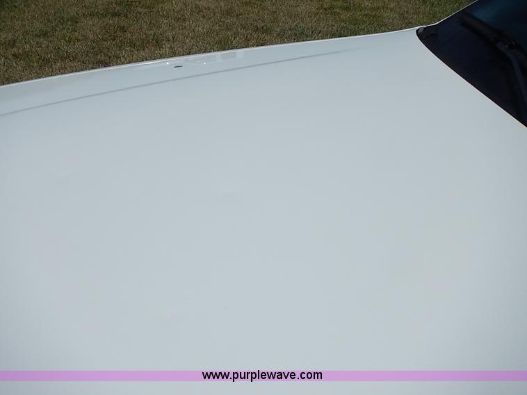 image for item I3572 2004 Ford Crown Victoria Police Interceptor