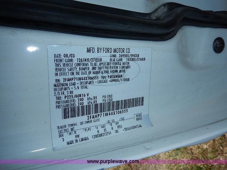 image for item I3572 2004 Ford Crown Victoria Police Interceptor