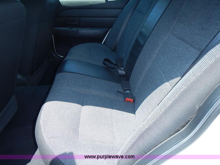 image for item I3573 2003 Ford Crown Victoria Police Interceptor