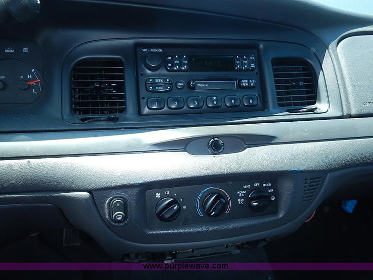 image for item I3573 2003 Ford Crown Victoria Police Interceptor
