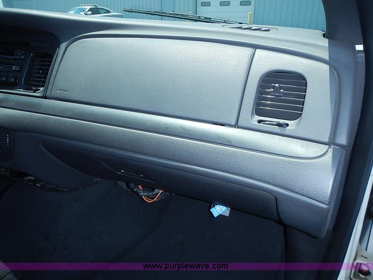 image for item I3573 2003 Ford Crown Victoria Police Interceptor