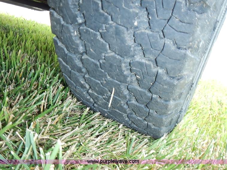 image for item I3574 2003 Chevrolet Silverado 1500 pickup truck