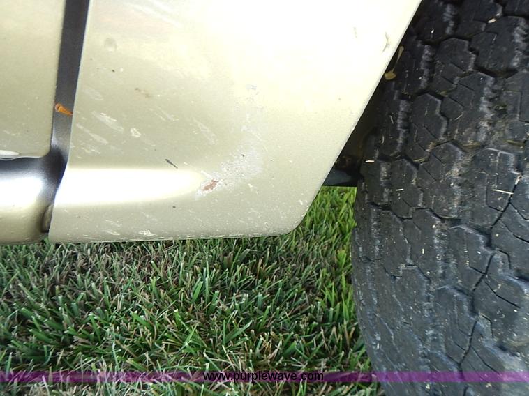 image for item I3574 2003 Chevrolet Silverado 1500 pickup truck