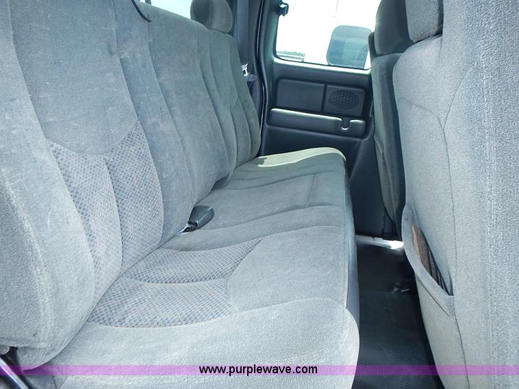 image for item I3574 2003 Chevrolet Silverado 1500 pickup truck