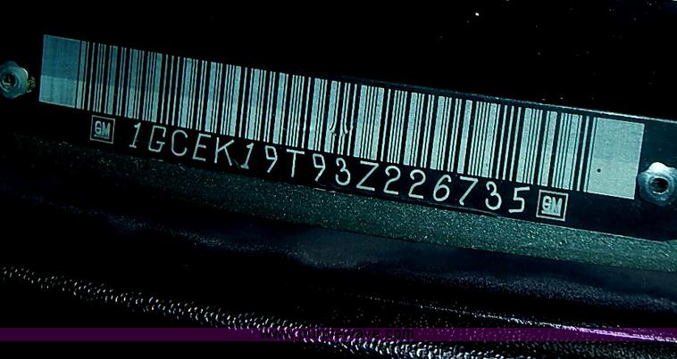 image for item I3574 2003 Chevrolet Silverado 1500 pickup truck