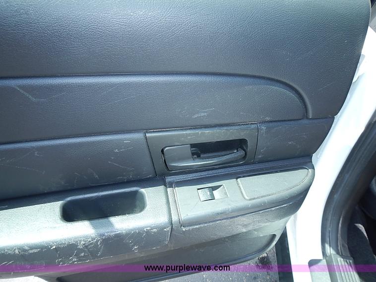 image for item I3575 2010 Ford Crown Victoria Police Interceptor