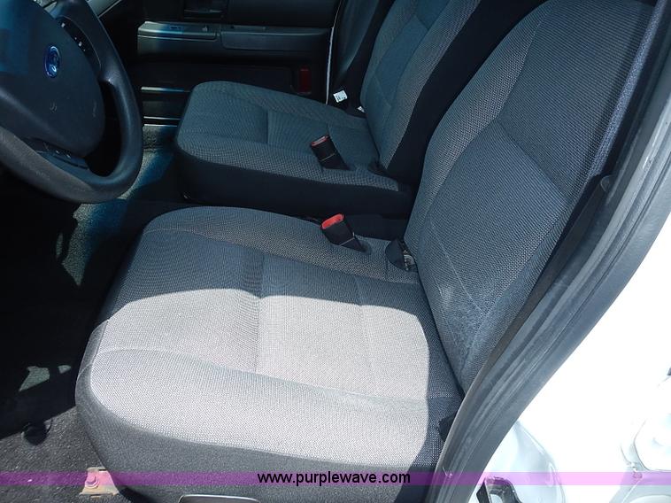 image for item I3575 2010 Ford Crown Victoria Police Interceptor