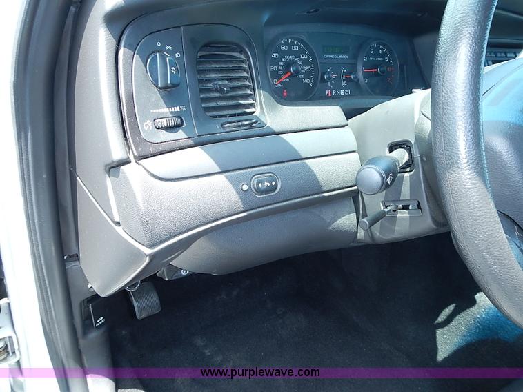 image for item I3575 2010 Ford Crown Victoria Police Interceptor