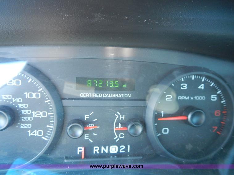 image for item I3575 2010 Ford Crown Victoria Police Interceptor