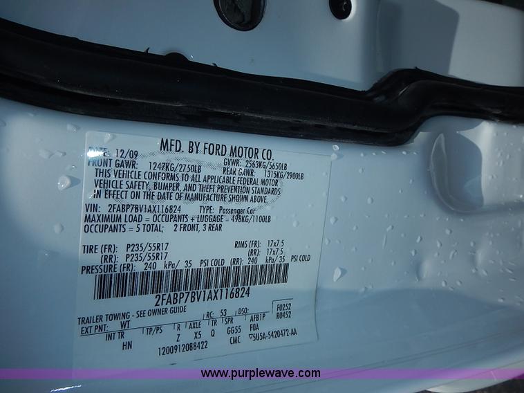 image for item I3575 2010 Ford Crown Victoria Police Interceptor