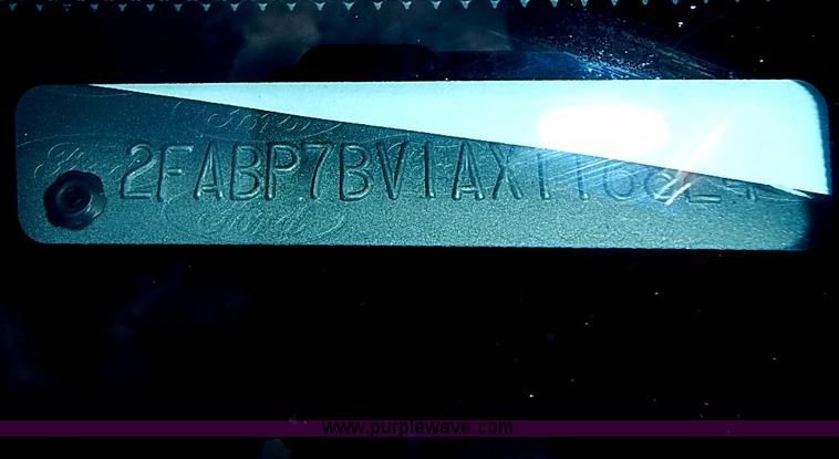 image for item I3575 2010 Ford Crown Victoria Police Interceptor