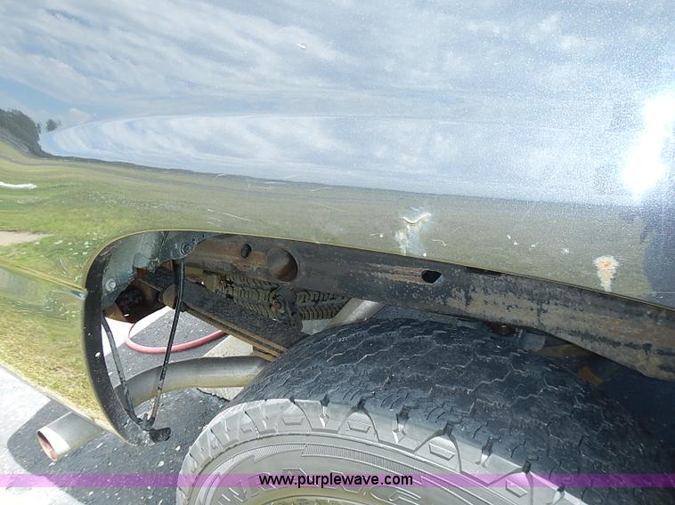 image for item I3576 2004 Chevrolet Silverado 1500 Ext. Cab pickup truck