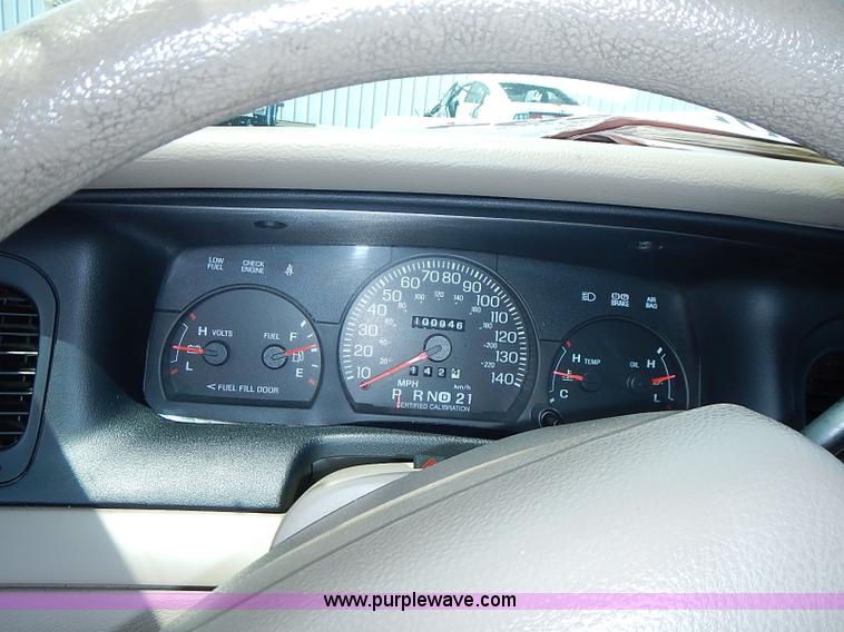 image for item J3180 2005 Ford Crown Victoria Police Interceptor