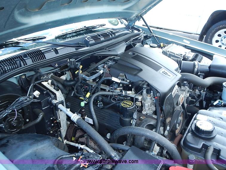 image for item J3180 2005 Ford Crown Victoria Police Interceptor