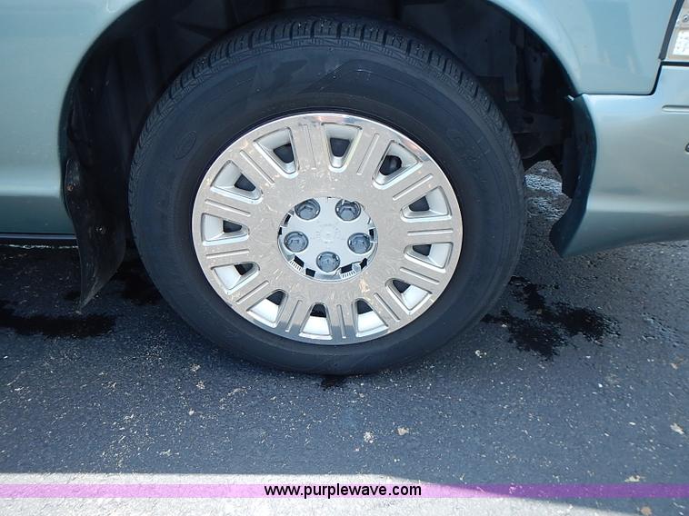 image for item J3180 2005 Ford Crown Victoria Police Interceptor