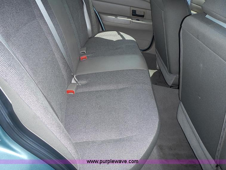 image for item J3180 2005 Ford Crown Victoria Police Interceptor