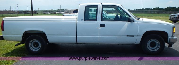 image for item J3181 1998 Chevrolet Cheyenne 1500 Ext. Cab pickup truck