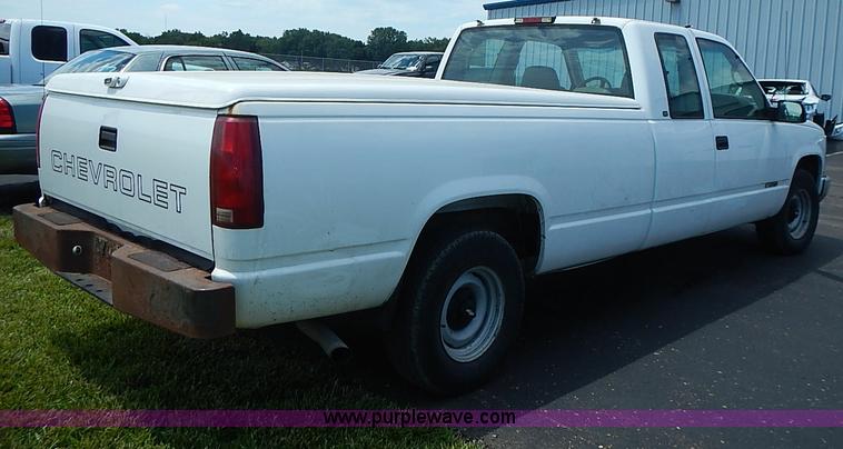image for item J3181 1998 Chevrolet Cheyenne 1500 Ext. Cab pickup truck