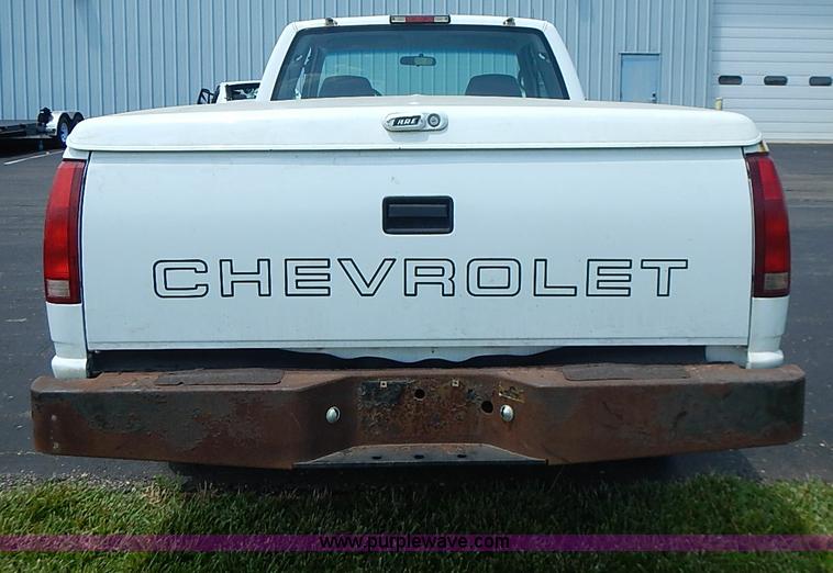 image for item J3181 1998 Chevrolet Cheyenne 1500 Ext. Cab pickup truck