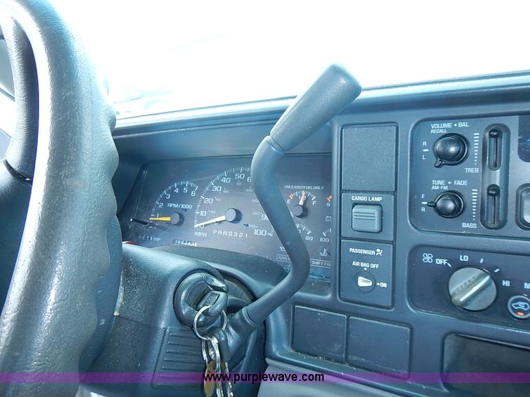 image for item J3181 1998 Chevrolet Cheyenne 1500 Ext. Cab pickup truck