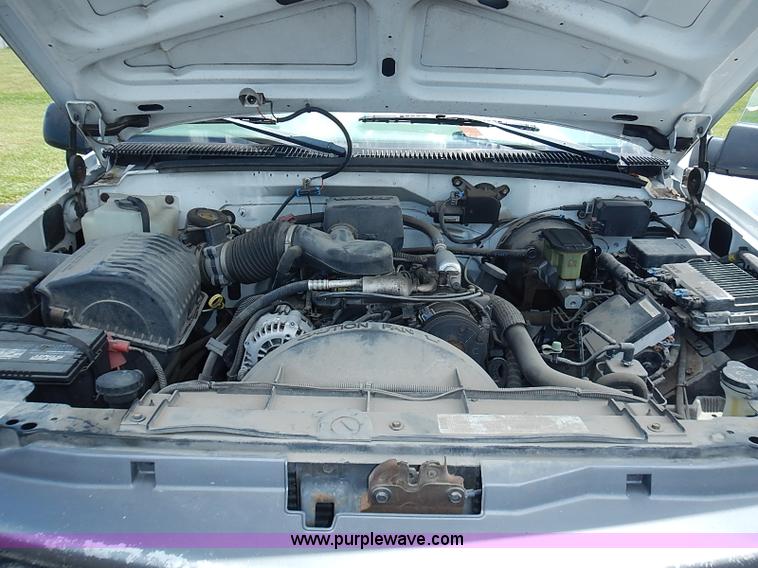 image for item J3181 1998 Chevrolet Cheyenne 1500 Ext. Cab pickup truck