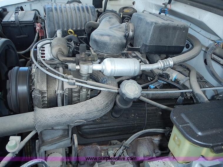 image for item J3181 1998 Chevrolet Cheyenne 1500 Ext. Cab pickup truck