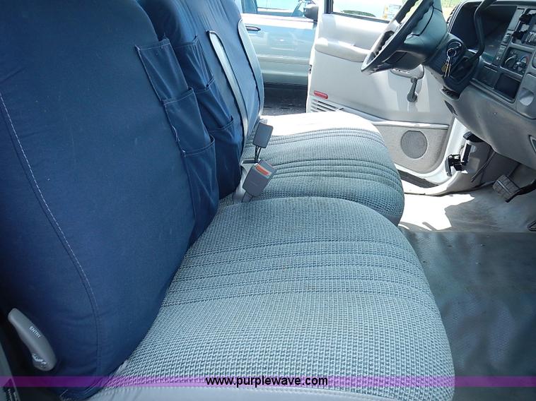 image for item J3181 1998 Chevrolet Cheyenne 1500 Ext. Cab pickup truck