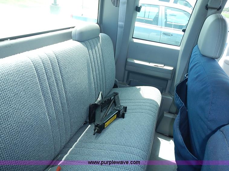 image for item J3181 1998 Chevrolet Cheyenne 1500 Ext. Cab pickup truck