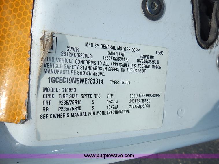 image for item J3181 1998 Chevrolet Cheyenne 1500 Ext. Cab pickup truck