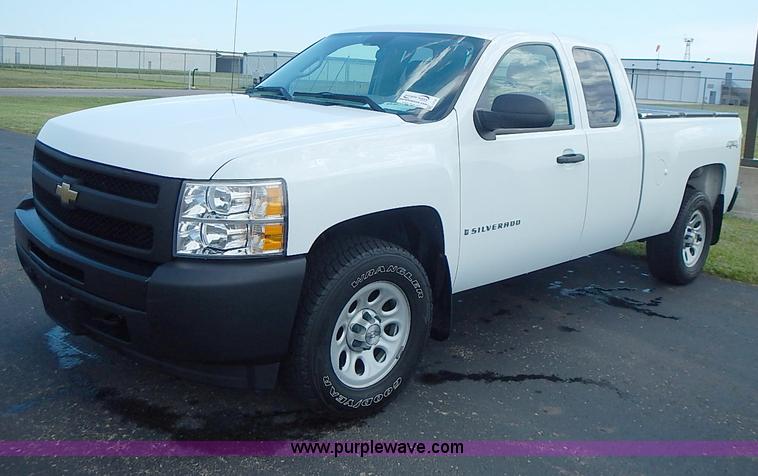 image for item J3182 2009 Chevrolet Silverado 1500 pickup truck