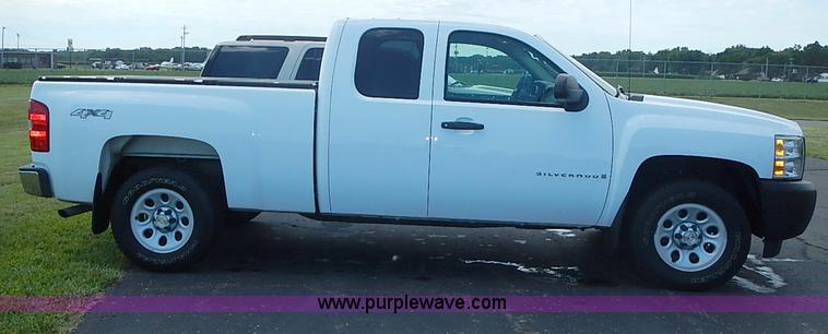 image for item J3182 2009 Chevrolet Silverado 1500 pickup truck