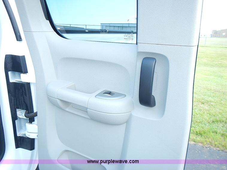 image for item J3182 2009 Chevrolet Silverado 1500 pickup truck