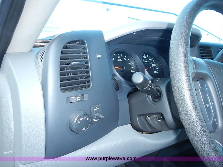 image for item J3182 2009 Chevrolet Silverado 1500 pickup truck