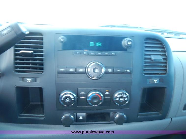 image for item J3182 2009 Chevrolet Silverado 1500 pickup truck