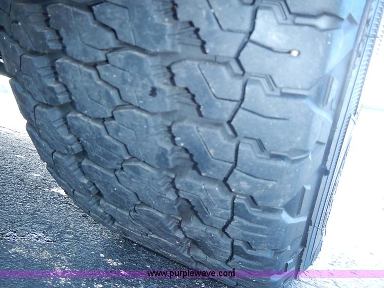 image for item J3182 2009 Chevrolet Silverado 1500 pickup truck