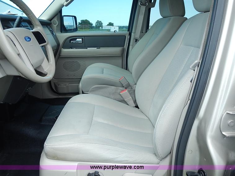 image for item J3184 2008 Ford Expedition XLT SUV