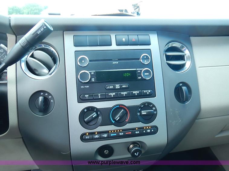 image for item J3184 2008 Ford Expedition XLT SUV