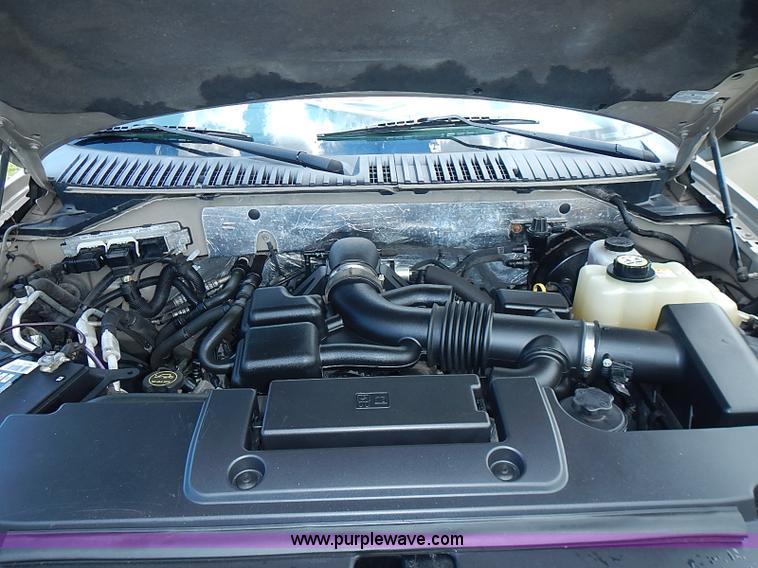 image for item J3184 2008 Ford Expedition XLT SUV