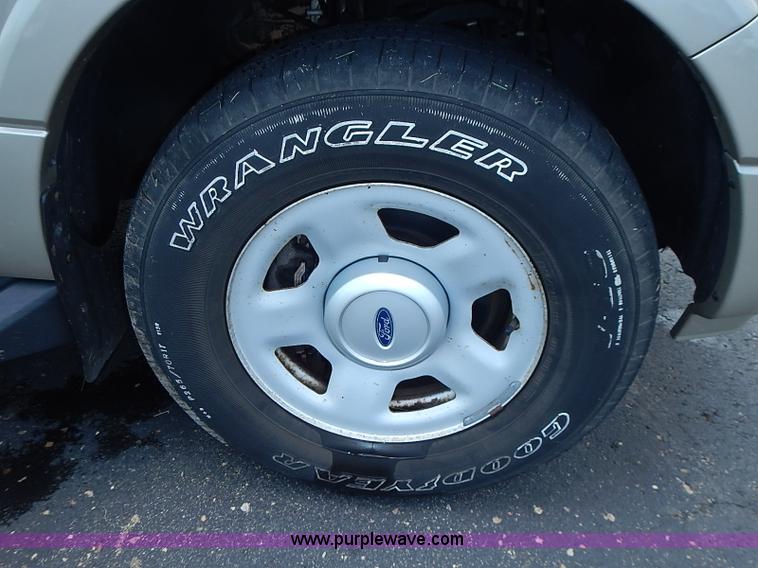 image for item J3184 2008 Ford Expedition XLT SUV