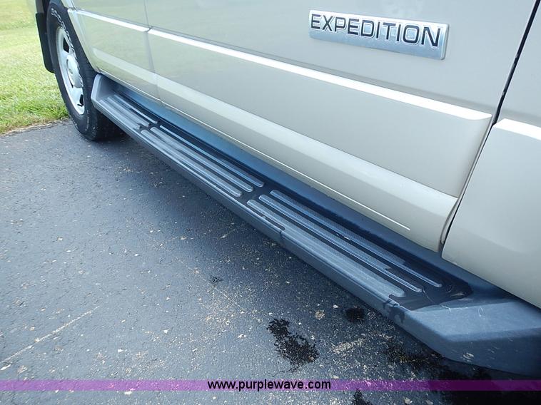image for item J3184 2008 Ford Expedition XLT SUV