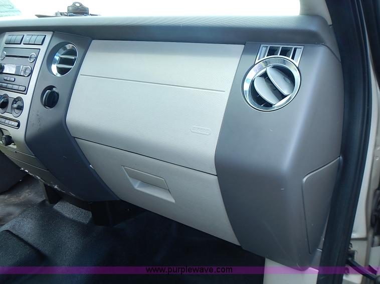image for item J3184 2008 Ford Expedition XLT SUV