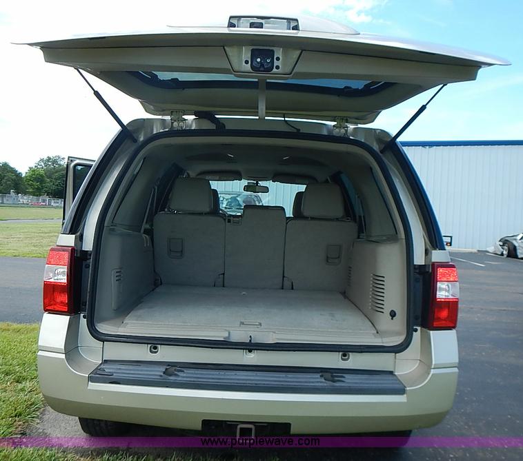 image for item J3184 2008 Ford Expedition XLT SUV